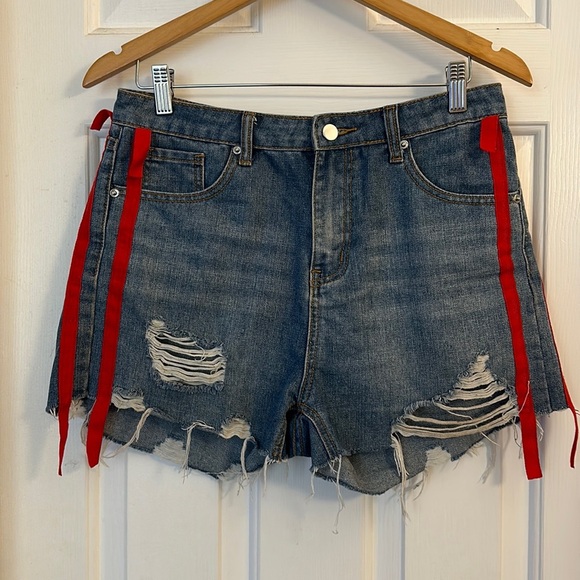 Lili Sidonio molly bracken denim distressed shorts red stripe detail size m - Picture 1 of 4